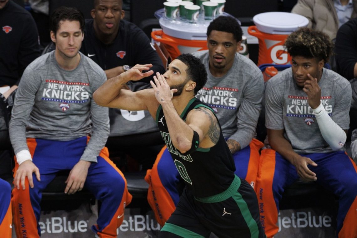 Boston po zmagi v Torontu na čelu NBA