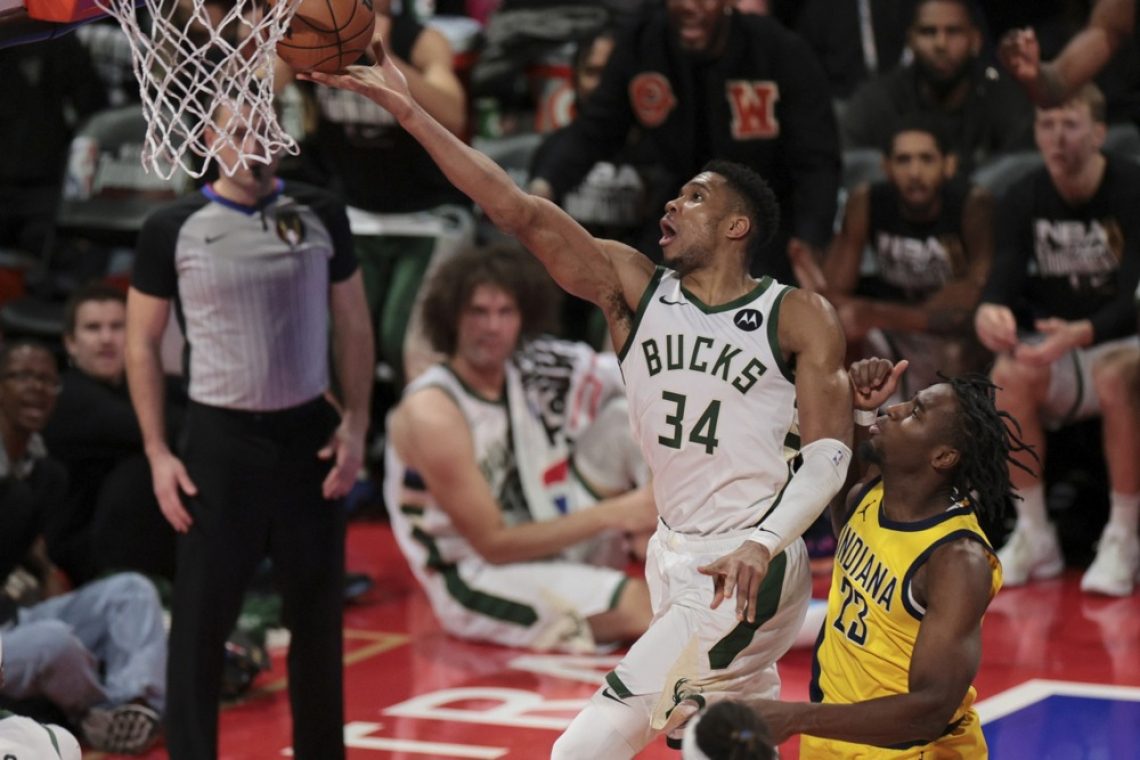 Antetokounmpo navdušil s 64 točkami za zamgo Bucks