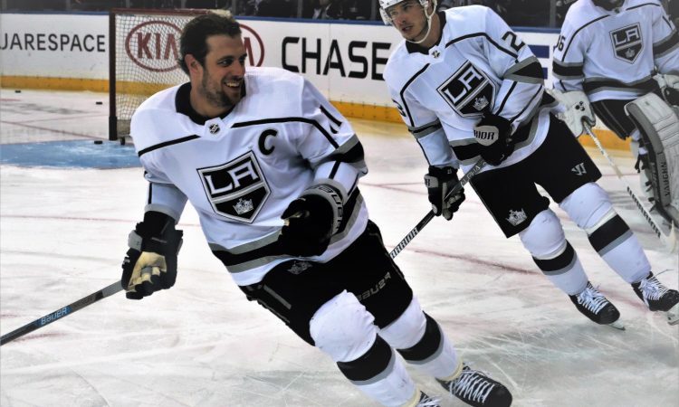 Kopitar s kralji v NHL do visoke zmage nad vragi