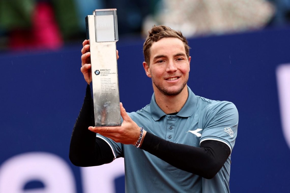 Struff v domačem Münchnu do prvega naslova