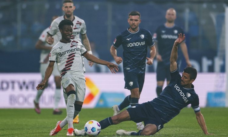 Leverkusen še na 50. tekmi v sezoni neporažen, Bayern spet drugi