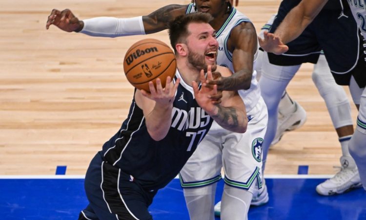 Dončić vodil Dallas do zmage v Minneapolisu na prvi tekmi finala na zahodu