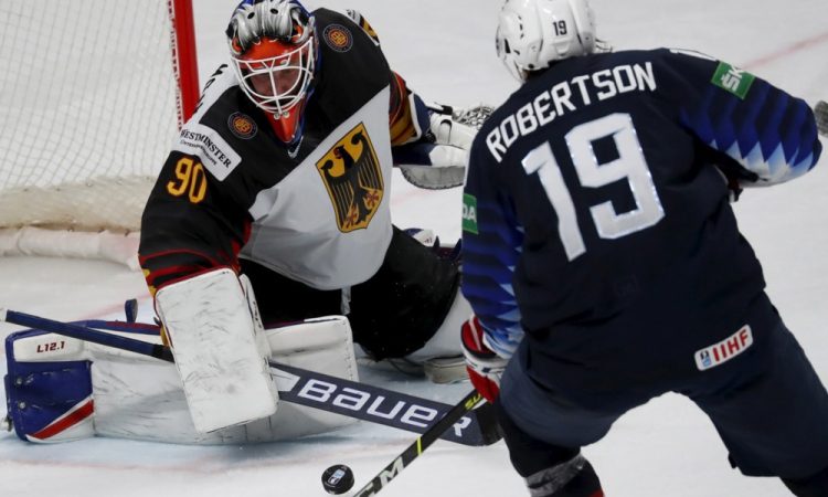 Robertson s hat trickom poskrbel za zmago Dallasa v Edmontonu