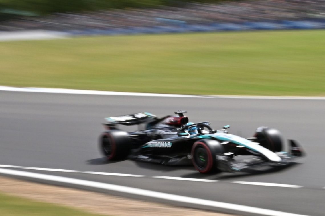 Trojna britanska zmaga v kvalifikacijah, na vrhu Mercedesa