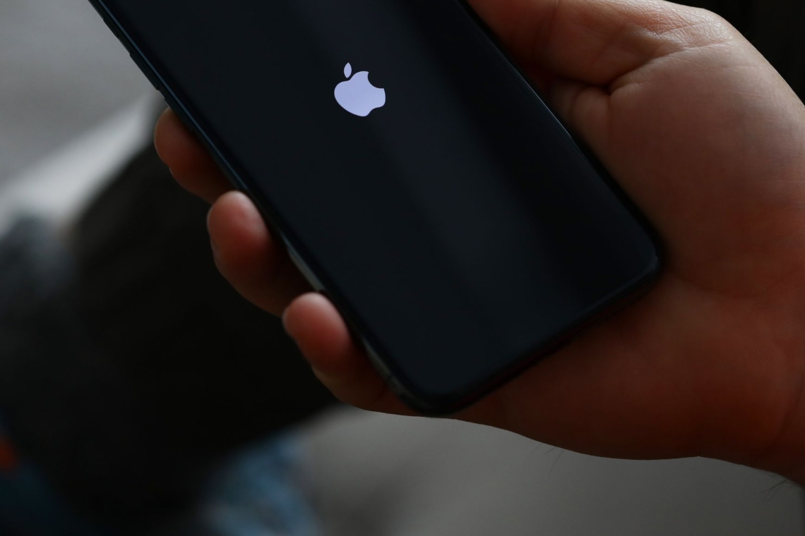 Nov Applov telefon zasnovan za nove funkcije umetne inteligence