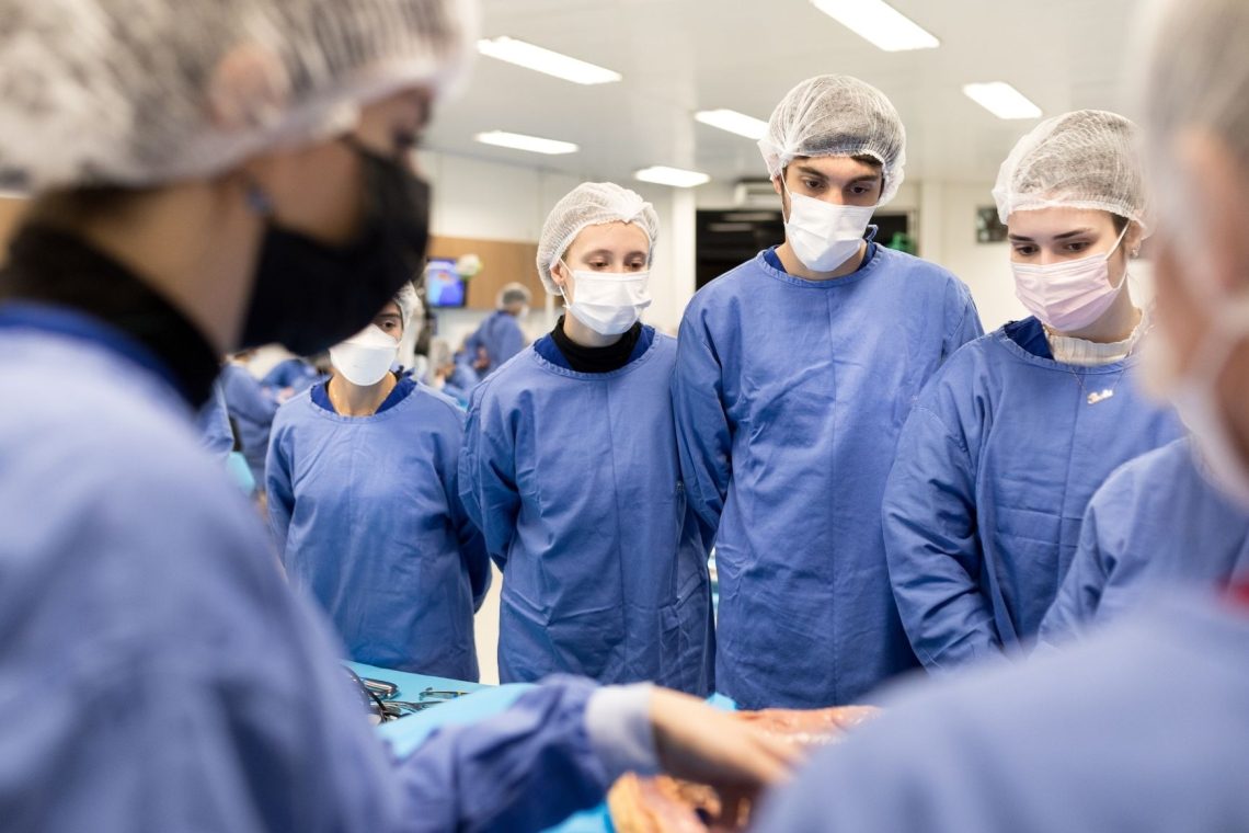Neverjetno odkritje študentov medicine: moški s tremi penisi