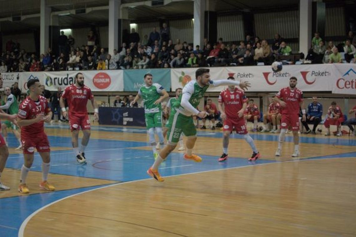 Rokometaši Krke so na prvi tekmi tretjega kroga evropskega pokala na Hrvaškem premagali Poreč s 23:21 (12:9).