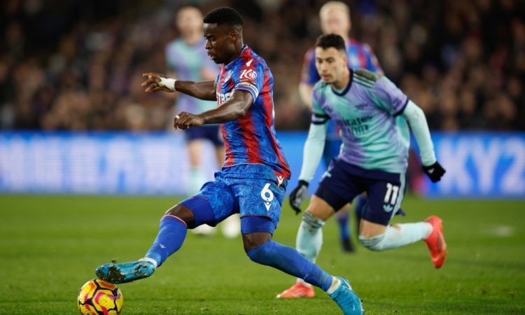 Arsenal zanesljiv v mestnem dvoboju