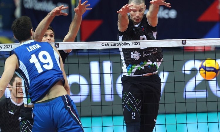 Pajenk popeljal Olympiakos v izločilne boje