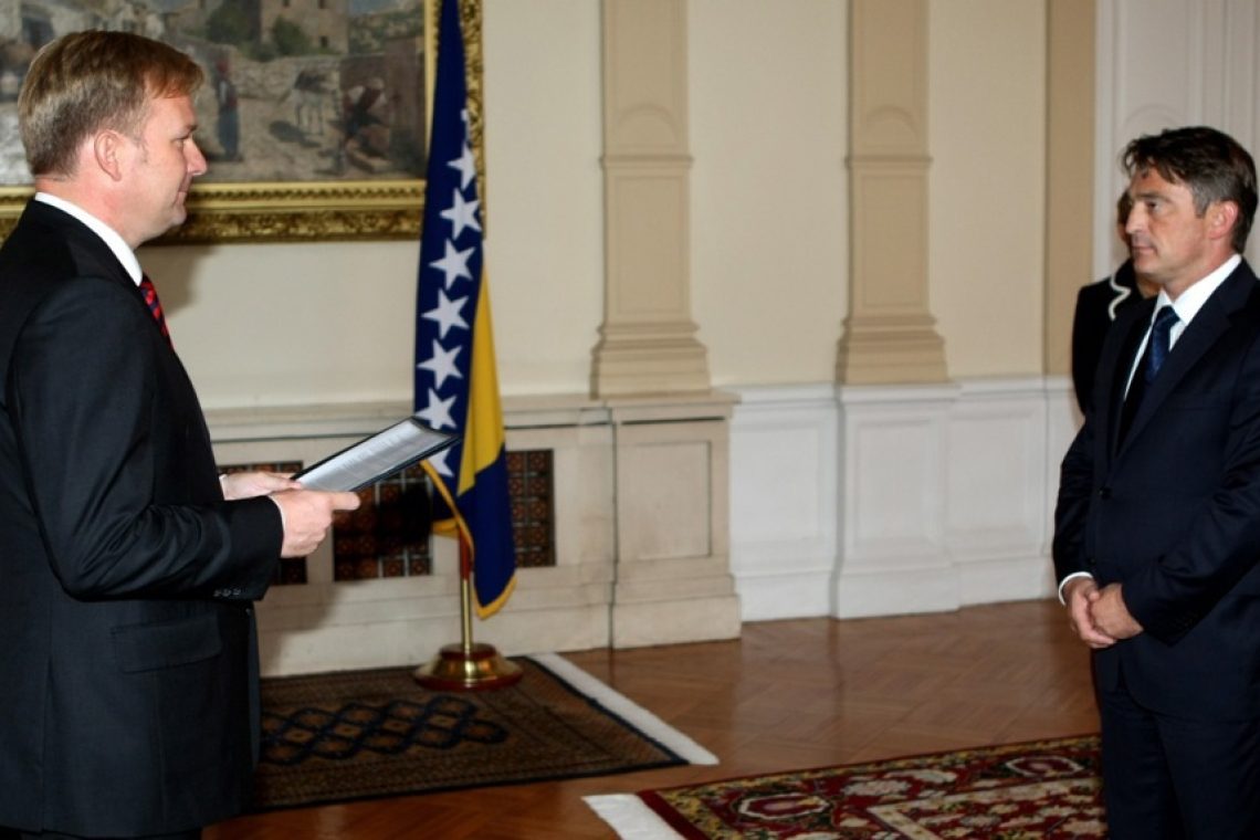Danski diplomat Peter Sorensen predlagan za posebnega odposlanca EU za dialog med Beogradom in Prištino