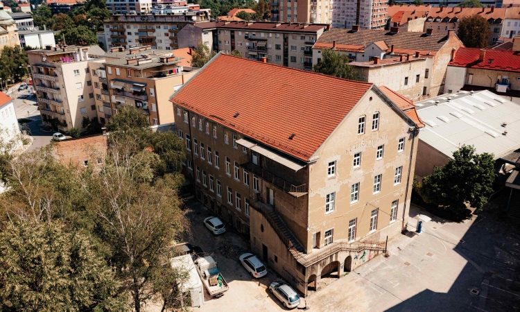 V Celju objavljeno javno naročilo za prenovo nekdanjega Kajuhovega doma