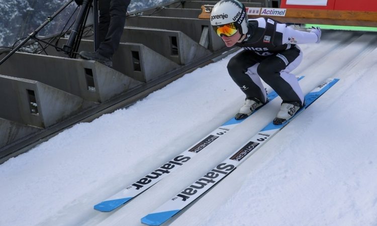 Slovenska mešana skakalna četverica v Lake Placidu četrta