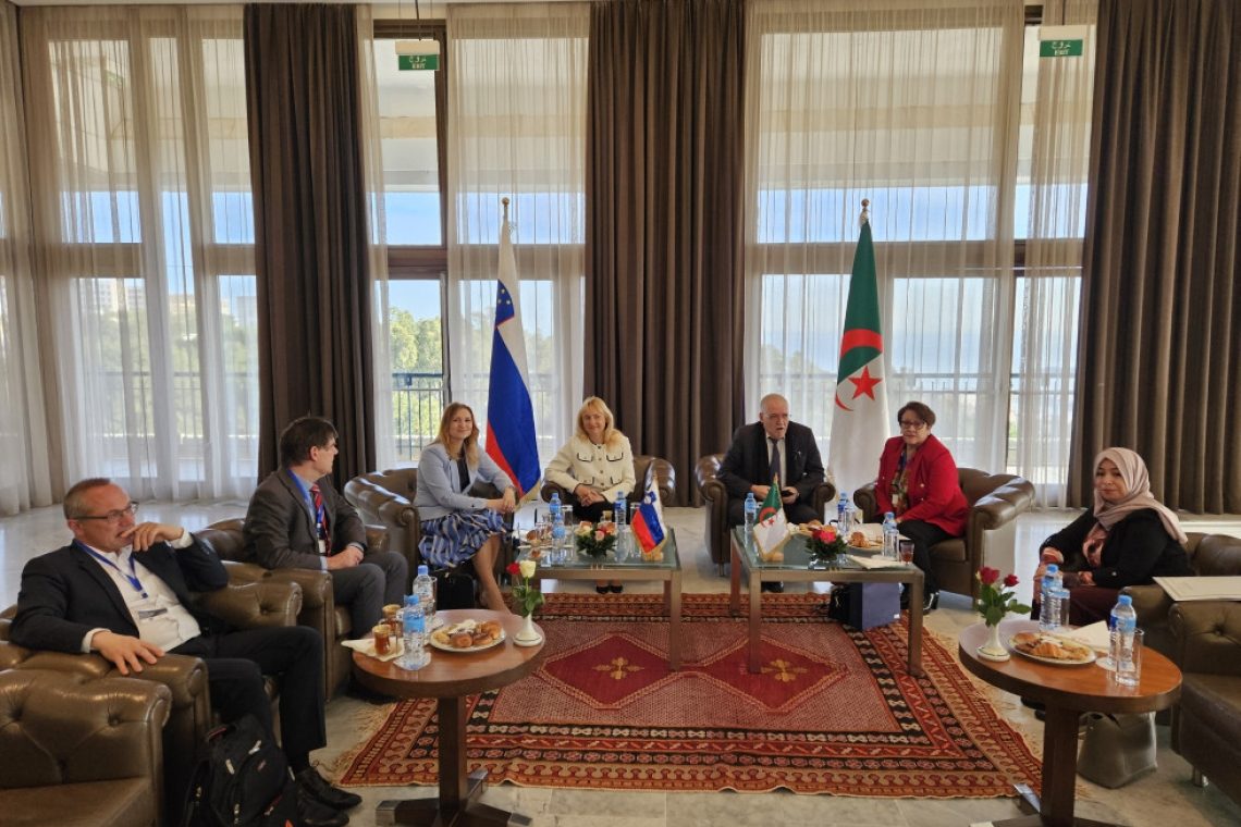Slovenija in Alžirija krepita sodelovanje na področju vesoljskih tehnologij
