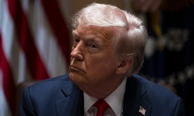 Trump napovedal 25-odstotne carine na izdelke iz EU