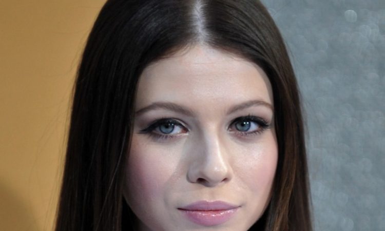 Umrla igralka Michelle Trachtenberg iz serije Opravljivka