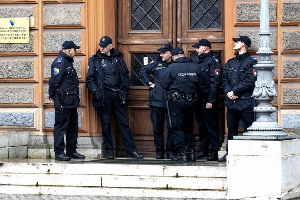 Policija preiskuje, kako je Dodik prečkal mejo