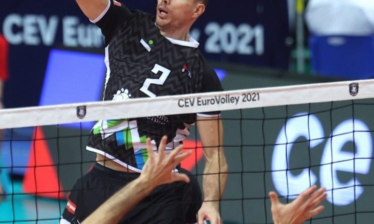 Pajenk pokalni prvak, Kozamernik v polfinalu italijanskega DP