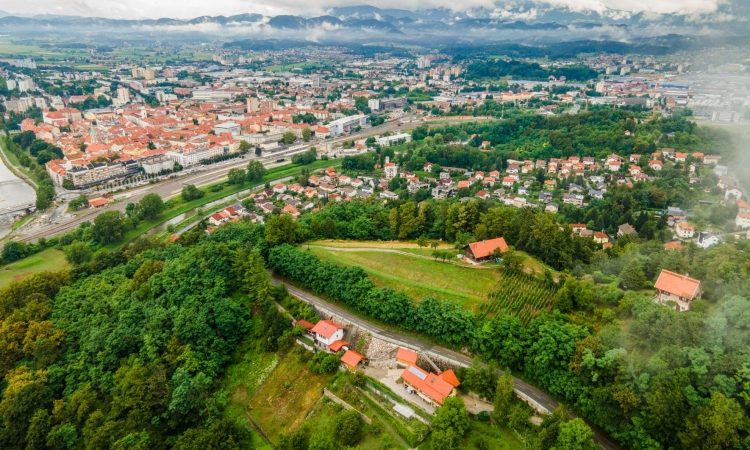 V Celju rojstnodnevna torta in velikonočno dogajanje na mestnih trgih