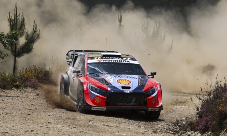 Tänak prevzel vodstvo na Portugalskem