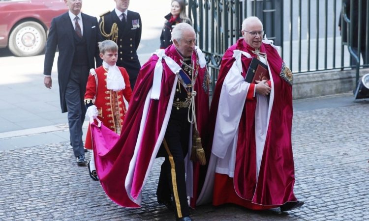 Kralj Karel III. zdaj med najbogatejšimi Britanci