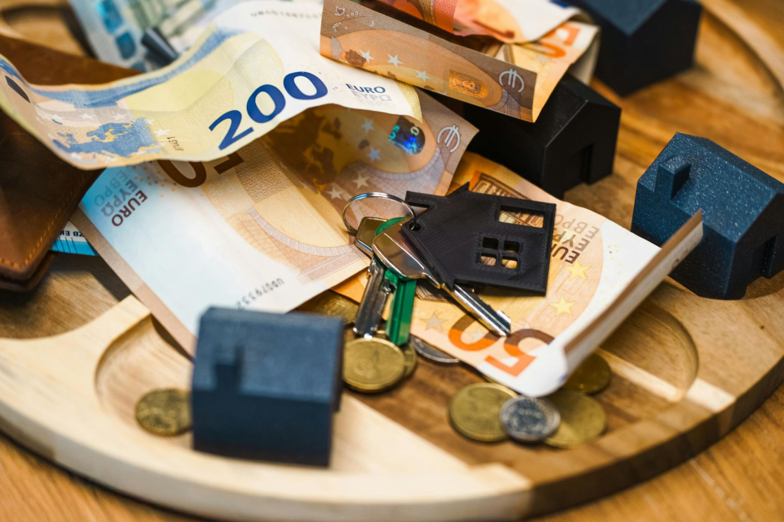 ŠOS opozarja na dodatne stroške, ki bremenijo študente