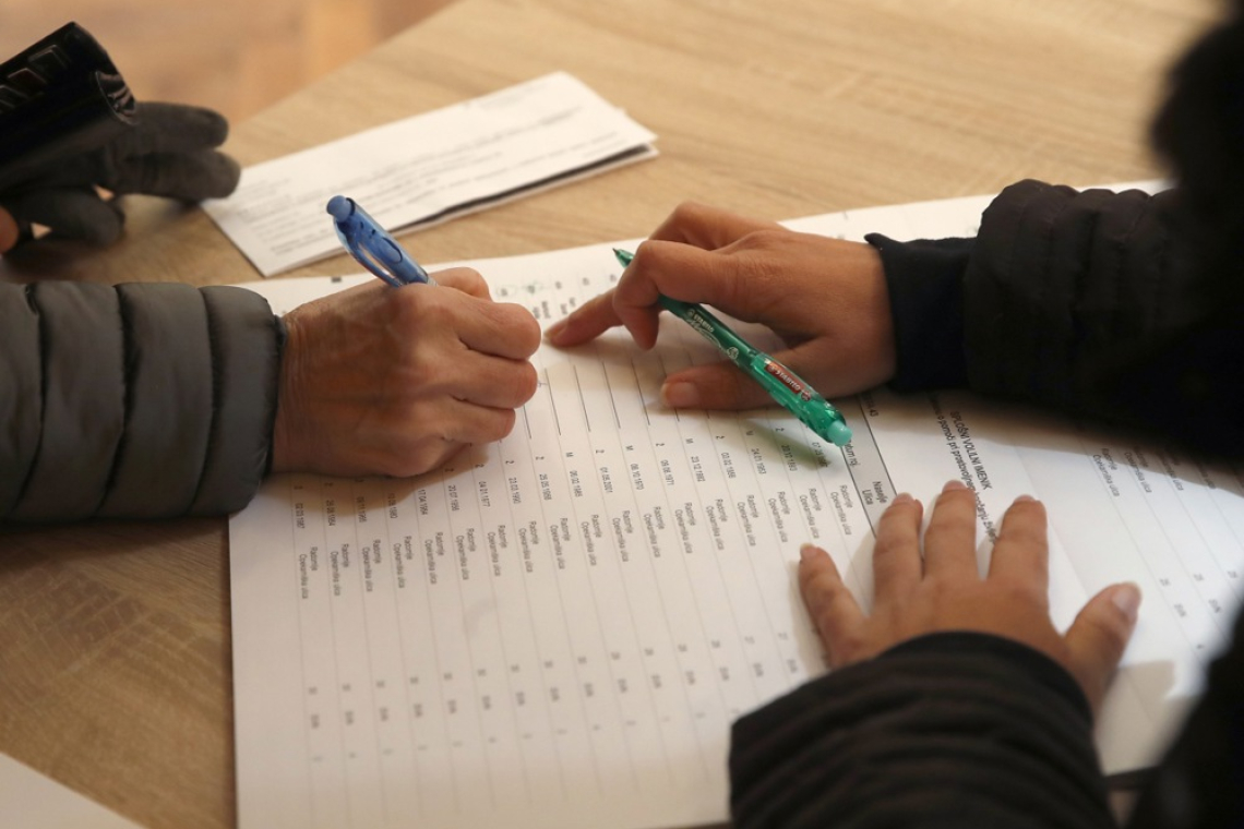 Demokrati predlagajo referendum o uvedbi e-volitev