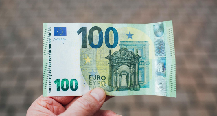 Koliko pomeni bruto plača 1.500 evrov v Sloveniji, Avstriji, Hrvaški in Italiji?