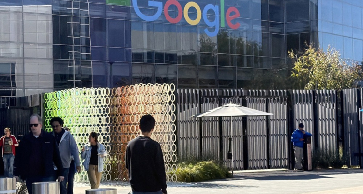 Alphabet prehitel Apple, Nvidia ostaja na vrhu