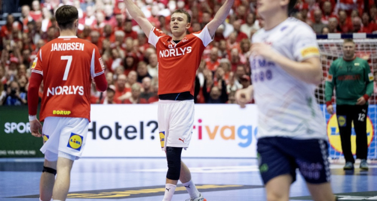 Islandski trenerski obračun v polfinalu