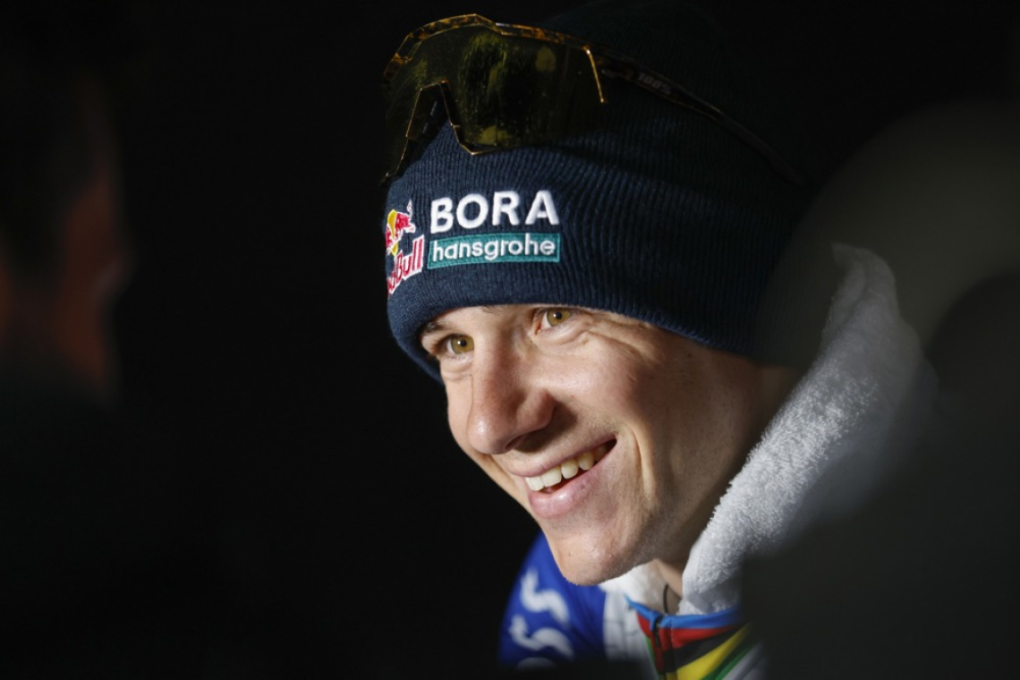 Evenepoel obtičal na gori Teide, pod vprašajem nastop na Kataloniji