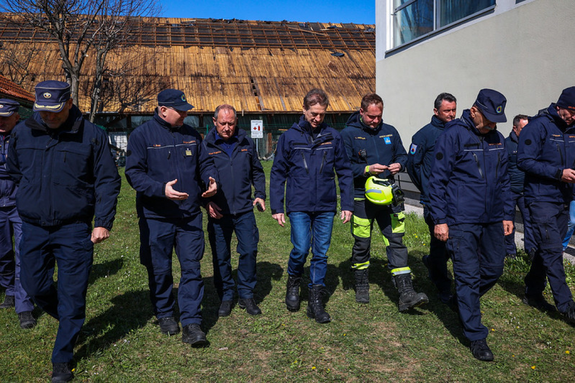 Golob na Gorenjskem po vetrolomu poudaril pomoč in pripravljenost države