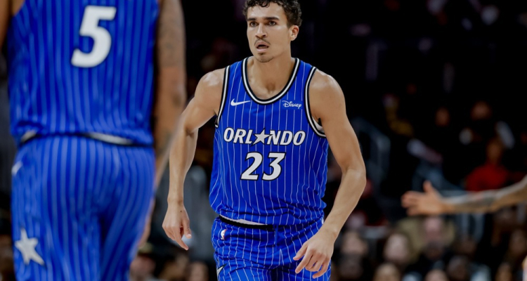Orlando Magic in Phoenix Suns z zmagama v končnico